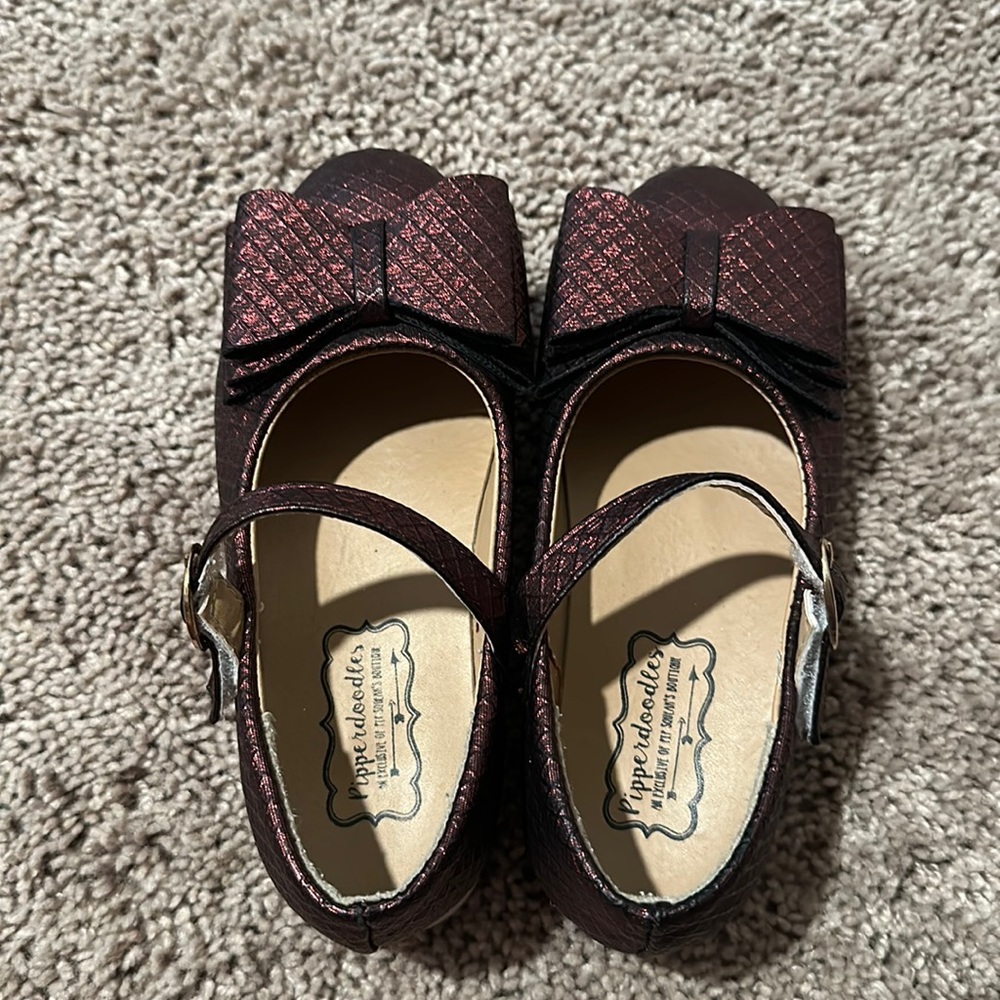 Pipperdoodle bow shoes